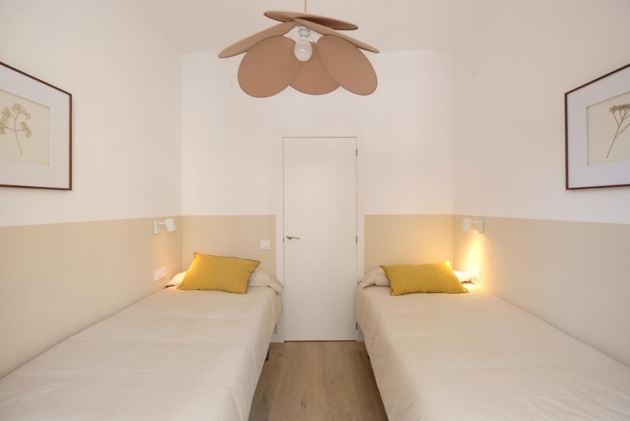 Apartamento Reina Mariacristina ตาร์ราโกนา ภายนอก รูปภาพ